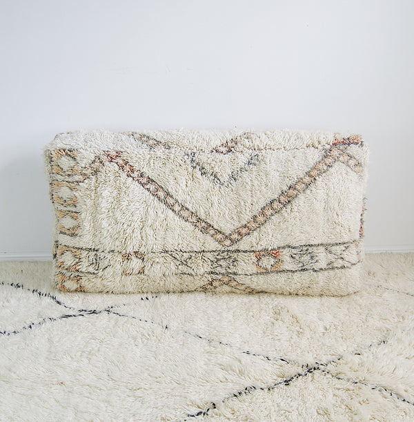 48''x24''x8'' Vintage Moroccan pouf