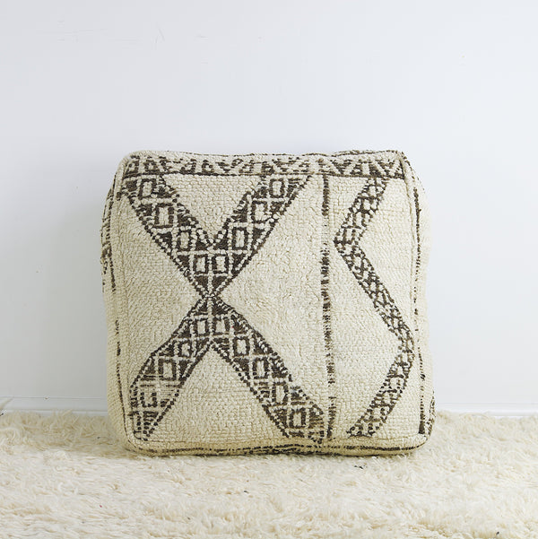 24''x24''x8'' Vintage Moroccan pouf